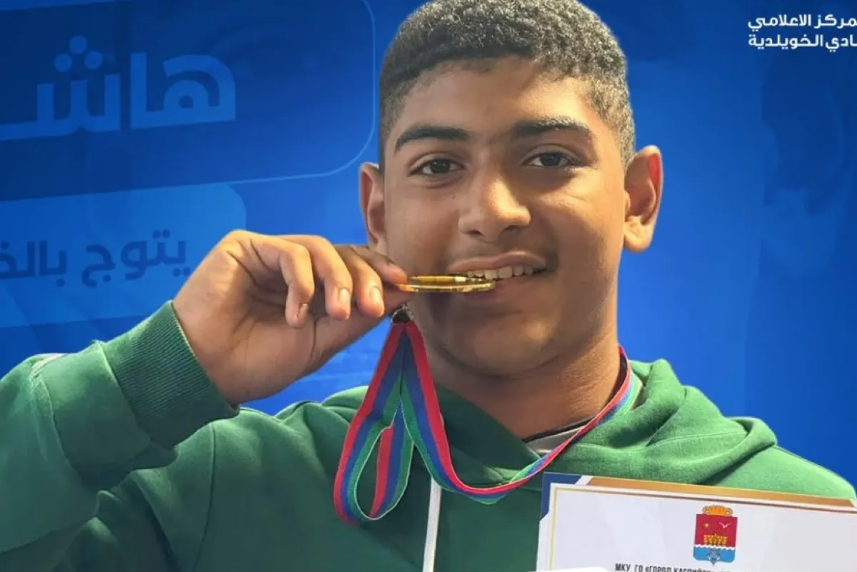 الشرفاء يحسم جميع نزالاته.. ويتوج بذهبية المصارعة الحرة في روسيا