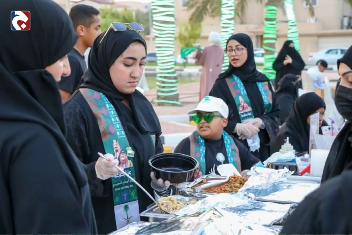 أطباق خضراء و«فرايز الوطن».. الأسر المنتجة تحضر في فعاليات اليوم الوطني بصفوى