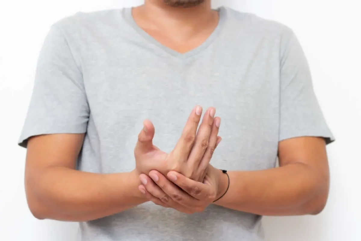 أمل جديد.. اعتماد عقاقير علاج الوهن العضلي لجميع البالغين