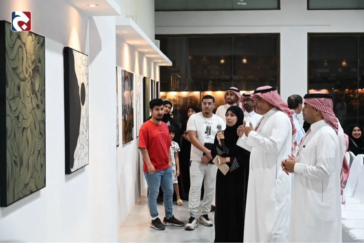 «ريح الصبا».. 30 لوحة لتجربة تهاني الأربش في معرضها الشخصي الأول بالدمام