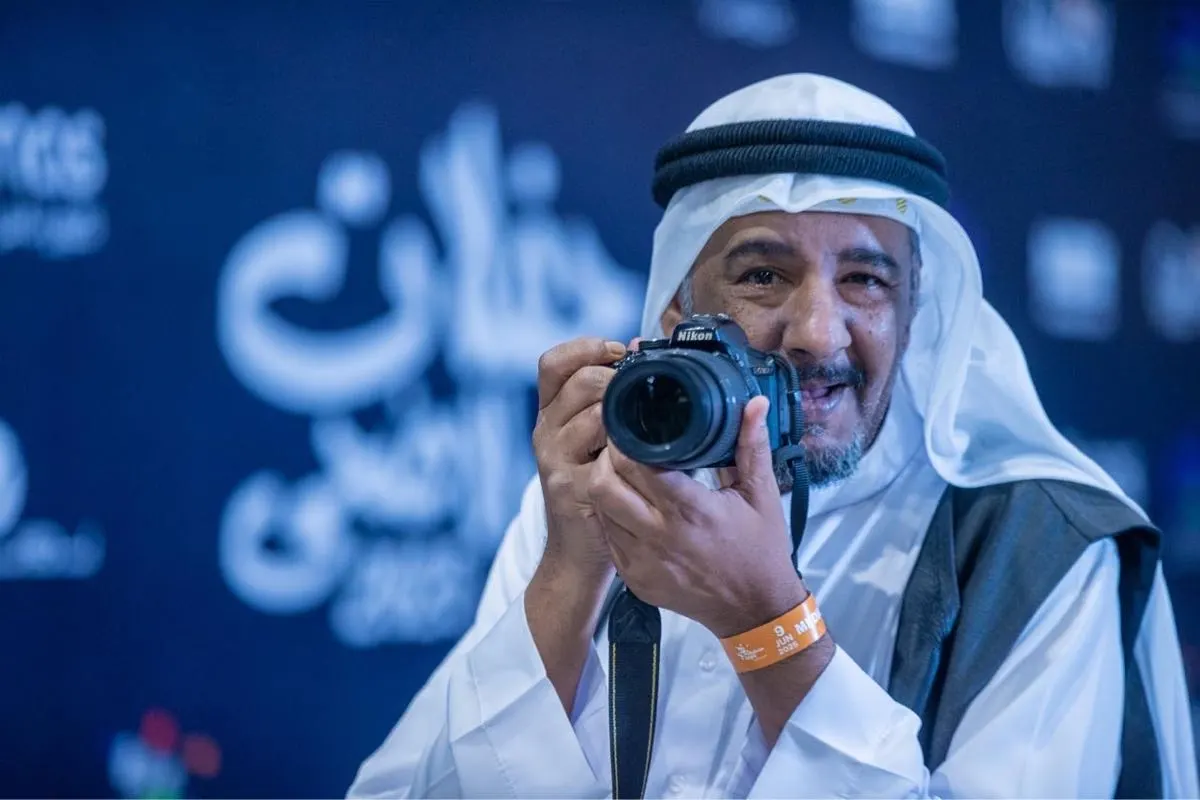 الفنان حسن الخلف: المسرح المدرسي نقطة انطلاقي.. وأنصح الشباب بالدراسة والتخصص
