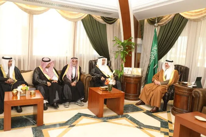 أمير الشرقية: العوامية ولادة بالكفاءات وشبابها نجمة في جبين الوطن