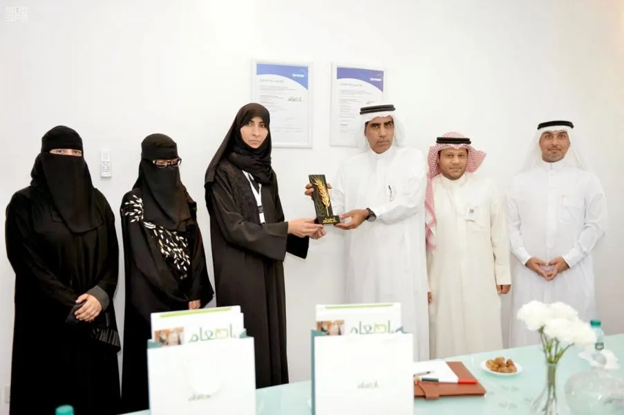 شراكة بين “عمل القطيف” و”إطعام” لحفظ النعمة