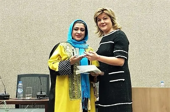 لبنان: شاعرة عوّامية على منصة الجامعة الأمريكية