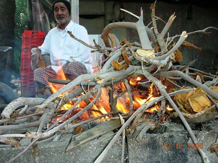 “سَجْرَةْ ضَوْ”.. كلمة قطيفية دفنها الغاز والكهرباء