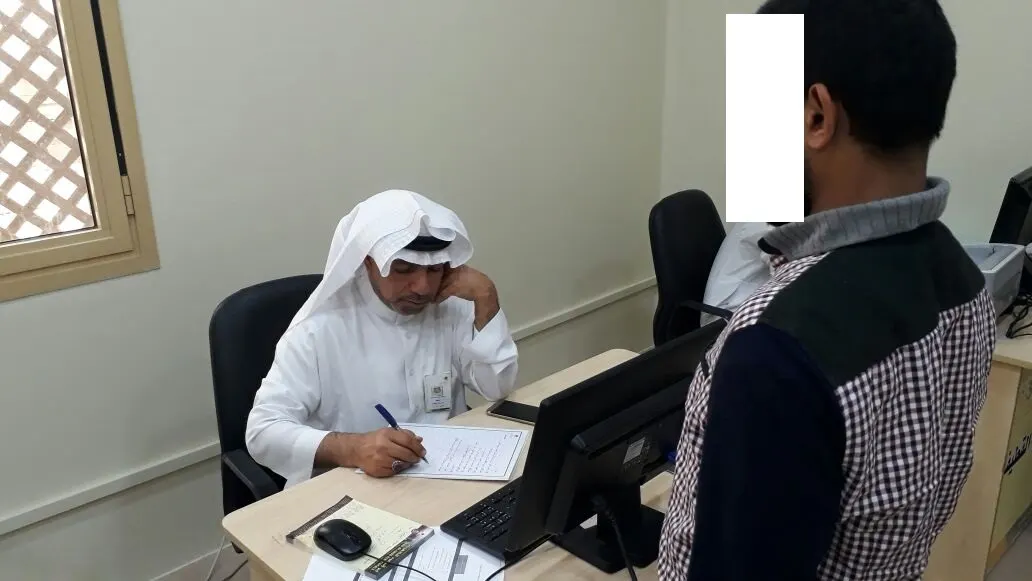 مكتب عمل القطيف يستهدف مخالفي “البدراني”