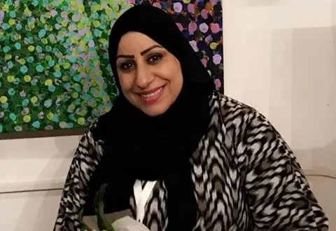 منى الشيخ تستعد لـ “فتنة القمر” في جدة