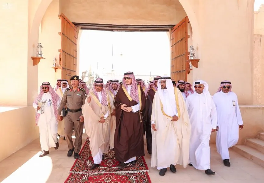 نائب أمير الشرقية يدشن مشاريع تنموية في قرية العليا