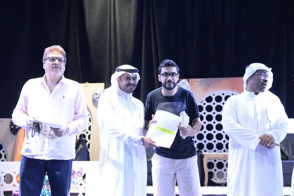 “أبو الهموم ” يدشن احتفال ” ثقافة الدمام” بيوم المسرح