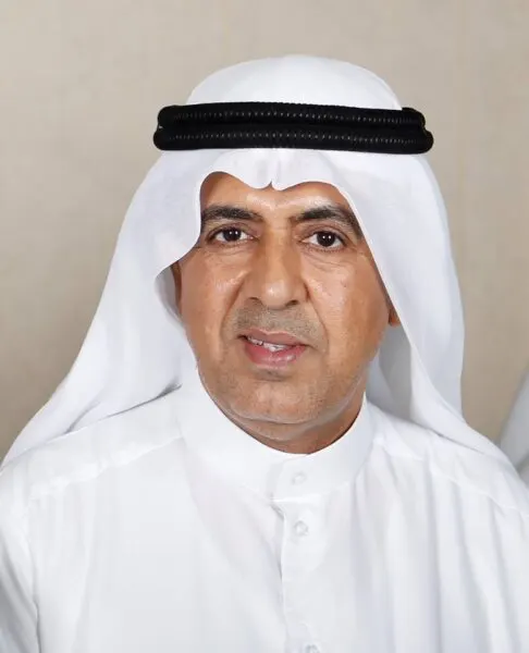اختراق “واتساب” كاتب من القطيف وإرسال مطالب مالية باسمه