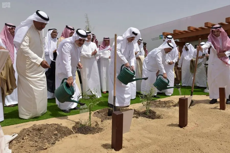 أمير الشرقية يرعى مبادرة أرامكو لزراعة مليون شجرة