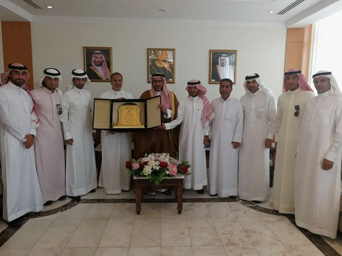 الصفيان يستقبل بُوميّة والحمران.. ويشيد بالدورات الرياضية