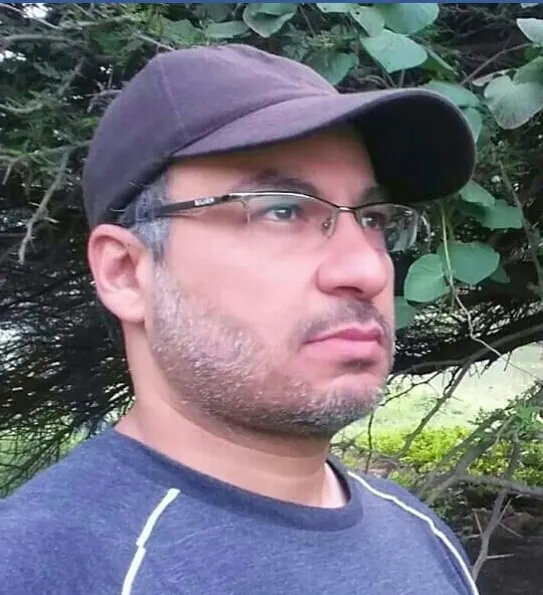 الوطن أولى بمُفكّريه