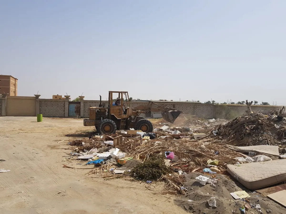 بلدية صفوى تغلق 3 محلات وترفع 385 م3 نفايات وأنقاض خلال العيد