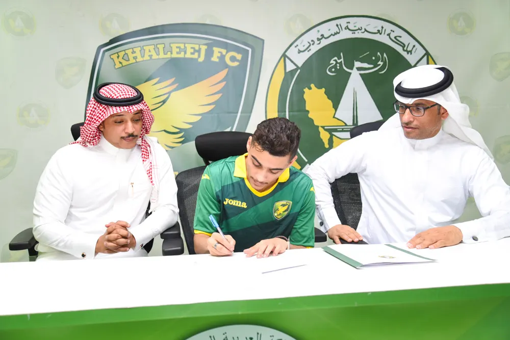 الخليج يوقّع عقد “إعارة” مع لاعب الاتفاق فواز الطريس