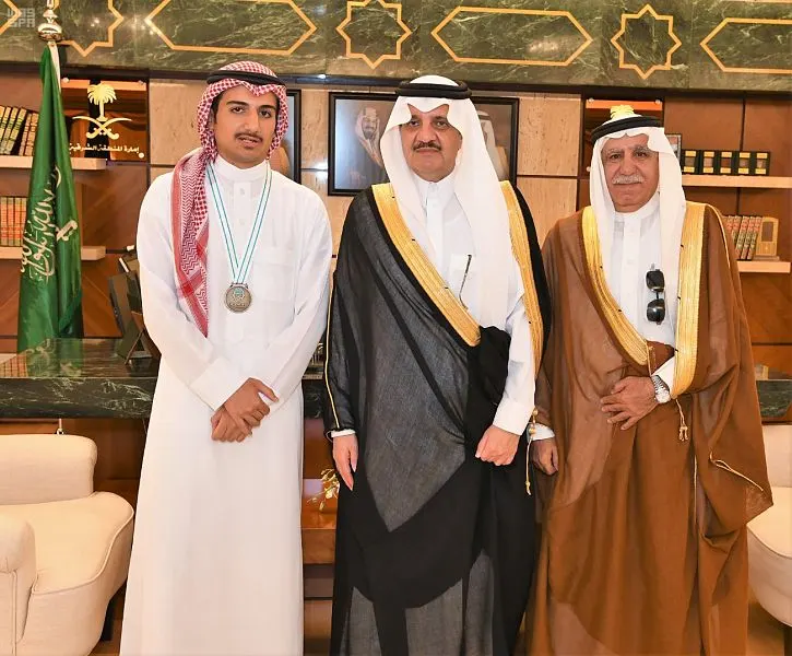 الأمير سعود بن نايف للطالب الملحم: إنجازكم ثمرة للحرص والمتابعة