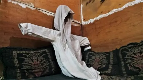 ذاكرة الشاعر العوامي تستعيد ما حدث في حج سنة 1366 عادات منقرضة: تمثال خاص بالحاج يبقى في البيت حتى عودته من الحج