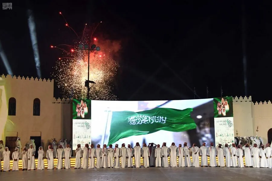 [88] أهالي الشرقية يحتفون بيوم الوطن بـ أوبريت والعرضة والألعاب النارية