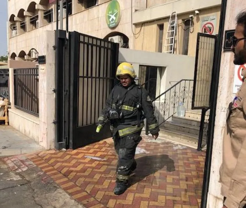 “مدني” الدمام يحقّق في حريق القسم النسائي بـ “الأحوال”