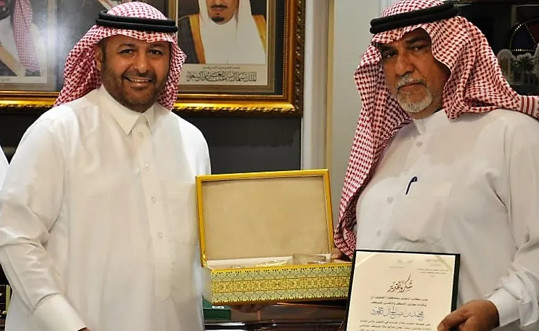 ابن “الجشّ” آل حمود يترجّل عن 33 سنة في خدمة التعليم