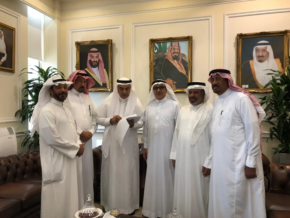 عريضة وقّعها أكثر من 300 مواطن ورصدت احتياجات أساسية 18 مطلباً لأهالي العوامية على طاولة أمين المنطقة الشرقية