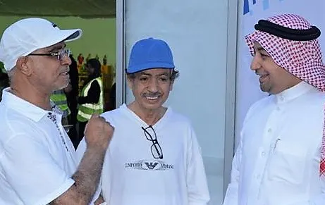 علي الفرج.. يتحدى سن الـ 86 ويسجّل اسمه في ماراثون المشي
