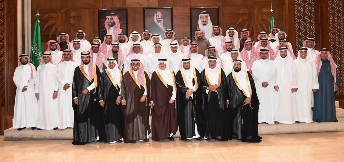 مشروعات النقل في المنطقة تسير حسب مخططاتها أمير الشرقية: مشروع النقل العام طور الدراسة.. وأكبر مما يتوقع الجميع
