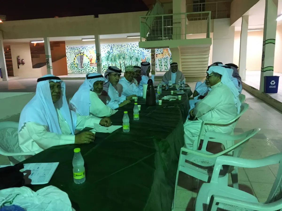 رواد “رسل السلام” في الشرقية يزرعون الأشجار في يوم الرائد العربي