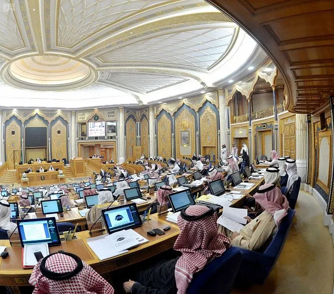 توسّع سعودة العاملين في الصحة.. والتمريض.. وتقصير مواعيد انتظار "فيصل التخصصي" زواج القُصّر.. والطيران.. ودور الأحداث تسخّن نقاشات مجلس الشورى