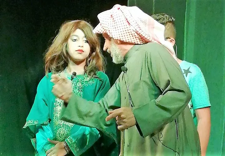 “حجّي مكي” يقطع الإنترنت لإنقاذ الأطفال من إدمان الشاشات
