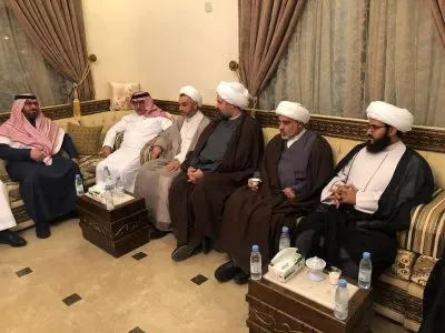 شخصيات دينية واجتماعية تتوافد من القطيف لتعزية الصفيان