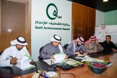شركاء التنفيذ الفني لحفل القطيف للإنجاز السابع يتبرعون ب 50% من التكاليف