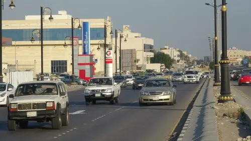 بلدية القطيف: الانتهاء من تطوير طريق “أُحد” خلال 28 يوماً