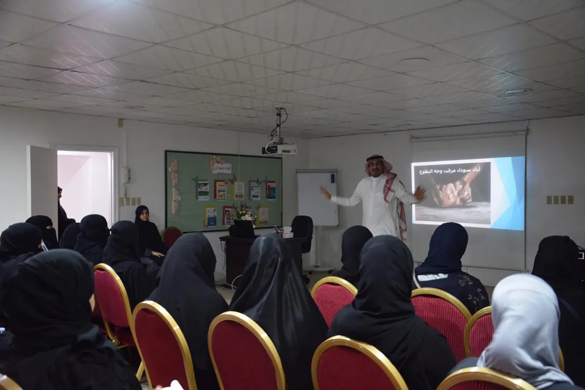 “الأهواء الشخصية” آفة العمل التطوعي.. والشركات “خجولة” في المسؤولة الاجتماعية