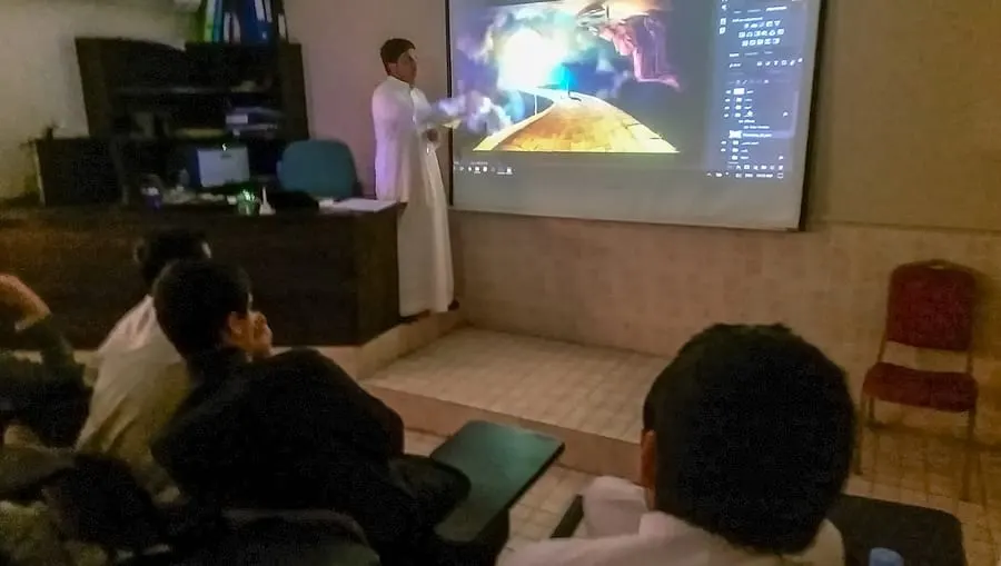 ورشة تعزز مهارات طلاب “المقريزي” في التصميم ودمج الصور