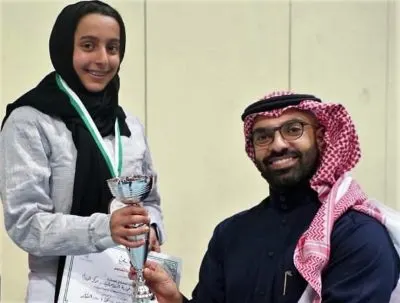 فوزية الدوسري تعود من الرياض ببرونزية “المبارزة” تحت سن الـ 20