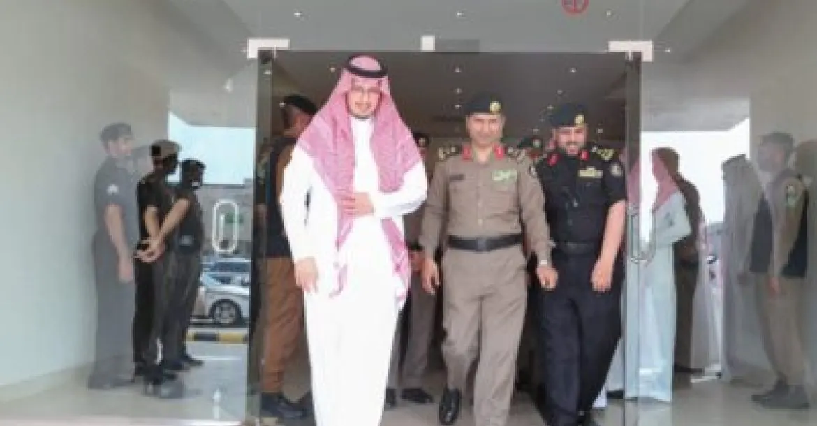 الأمير أحمد بن فهد يتفقد فعاليات “موسم الشرقية”