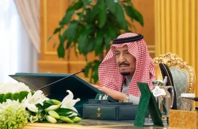 مجلس الوزراء يوجه 3 مؤسسات لتقنين المحتوى الأخلاقي لتقنية المعلومات