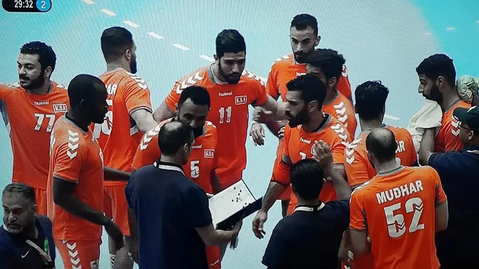 [تحديث عاجل] قبول الاحتجاج.. ومضر يتأهّل لنصف نهائي كرة اليد