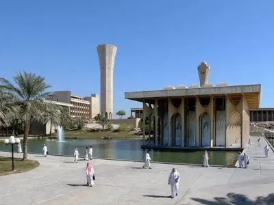 أمير الشرقية يرعى حفل التخرج بعد غد جامعة الملك فهد تدفع بـ 1484 طالباً إلى سوق العمل