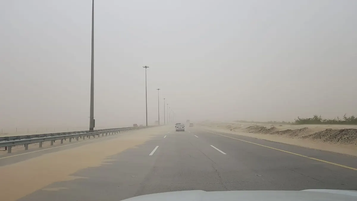 جوّ الشرقية “حائر” بين المطر.. والغبار