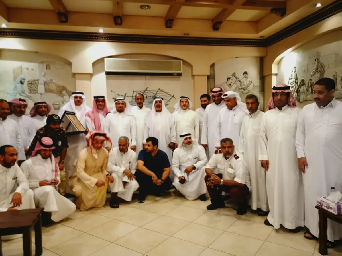 متوسطة الخويلدية تقابل كرم الخضراوي بتكريم خاص