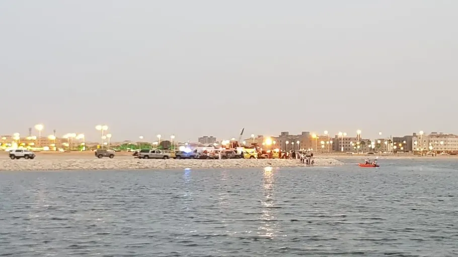 [فيديو وصور] نزهة عائلية تنتهي بوفاة طفلين غرقاً في بحيرة سيهات