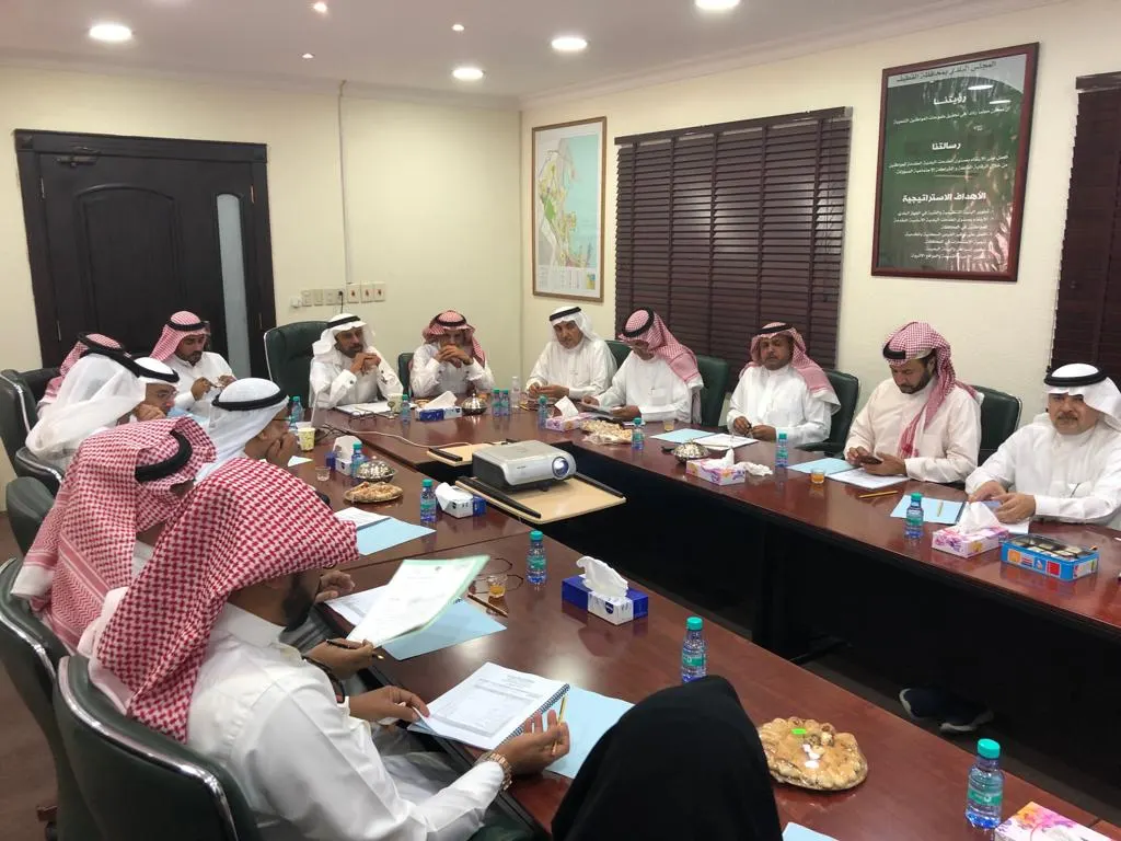 سوق موسمي لمزارعي المحافظة يبدأ في ديسمبر وينتهي في أبريل من كل عام تعثر “سوق تاروت” و “مسلخ أبو معن”.. وبدء إجراءات سحب المشروعين من المقاولين