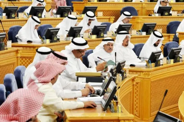 “الشورى” يطالب “الخطوط الحديدية” بتحديث بنيتها التحتية