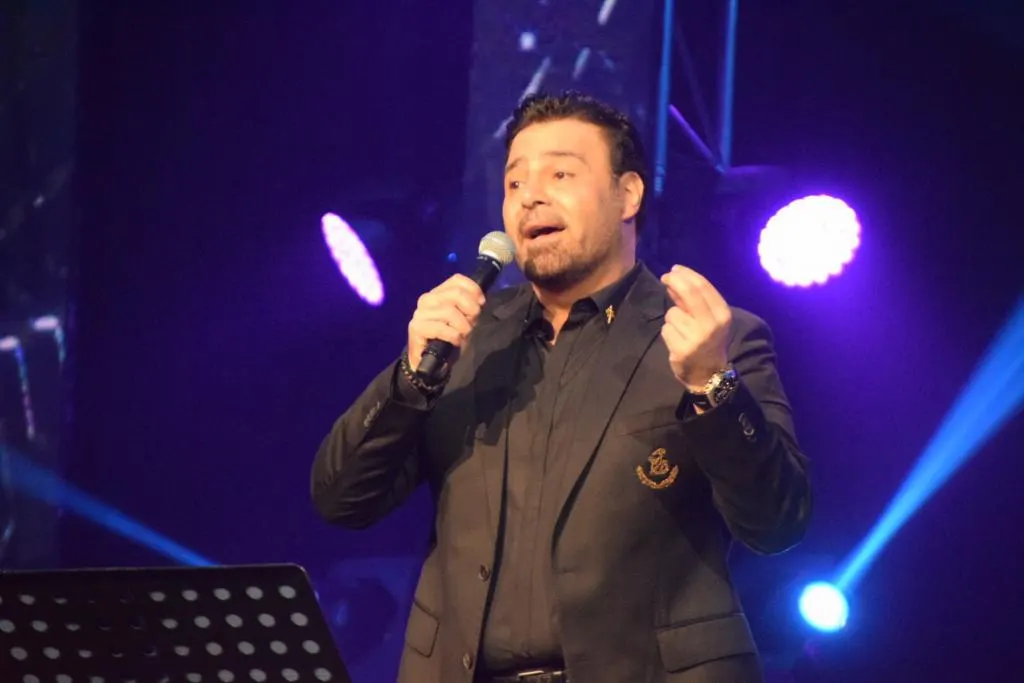 [فيديو وصور] عاصي الحلّاني “يمرق” من سيهات.. ويبيع الصبر