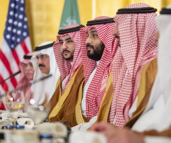 ولي العهد: المملكة تعمل على خفض انبعاثات غازات الاحتباس الحراري وتوفير الطاقة