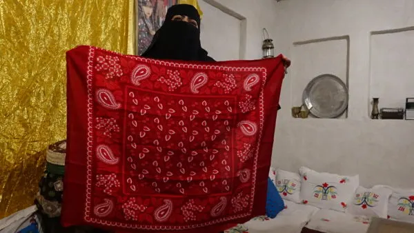 [فيديو] الدِّسْمال.. مفاتيح.. “خرجية”.. دموع.. و “كَشخةْ مُلّايات”…!