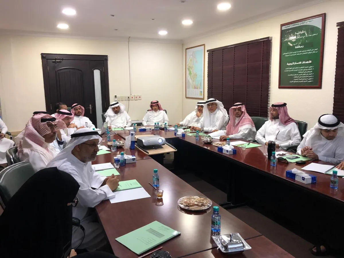 بلدي القطيف يؤيد إجراءات البلدية في مواجهة “التشوه البصري”