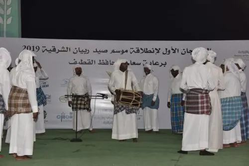 أهازيج الـ “يامال” تسبق بدء الموسم.. ومراكب الربيان تنطلق في الخليج.. الليلة